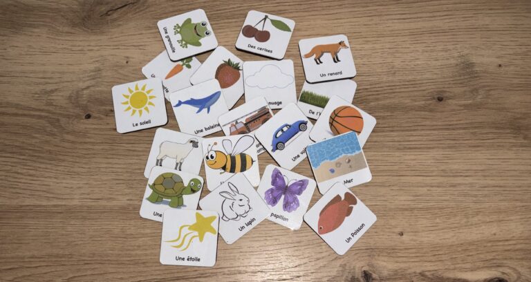 Jeu, « inventons des histoires » à créer et description des bienfaits.